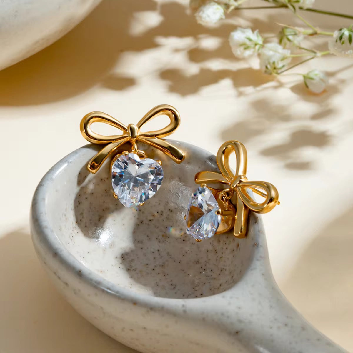 Amore Teardrop image 1