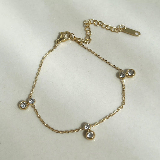 Tear Drop Diamonds Bracelet